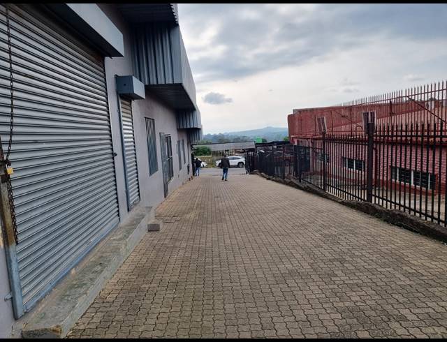 50M² RETAIL TO LET IN WHITE RIVER CENTRAL